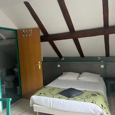 Restaurant 3 Chateaux Отель *