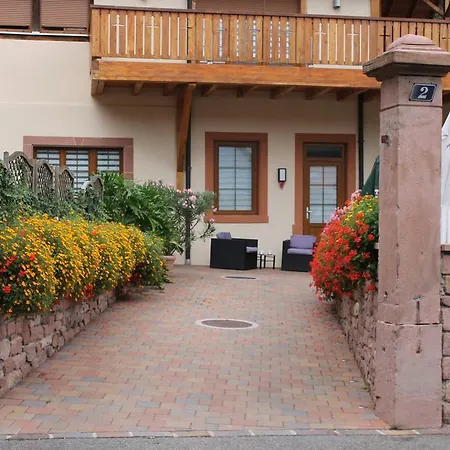 Restaurant 3 Chateaux Отель Рибовиль