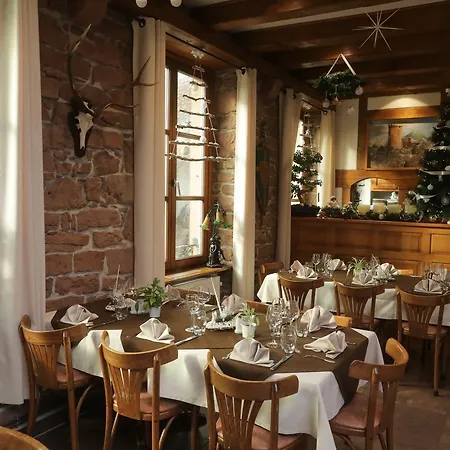 Restaurant 3 Chateaux Отель